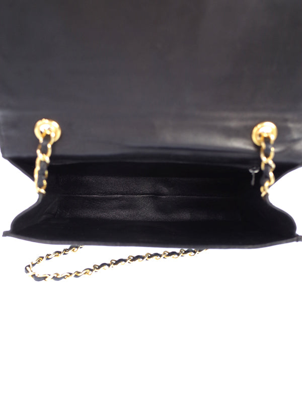 Chanel Matelasse Chain Shoulder Bag Black