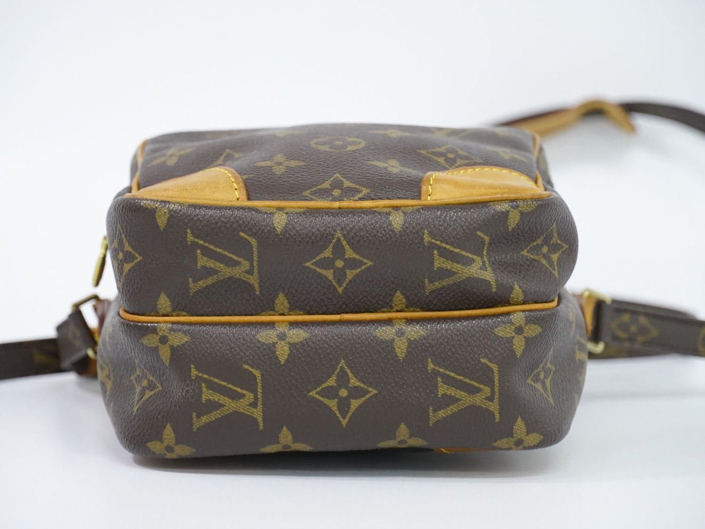 Louis Vuitton LV Monogram Shoulder Bag Pochette Brown