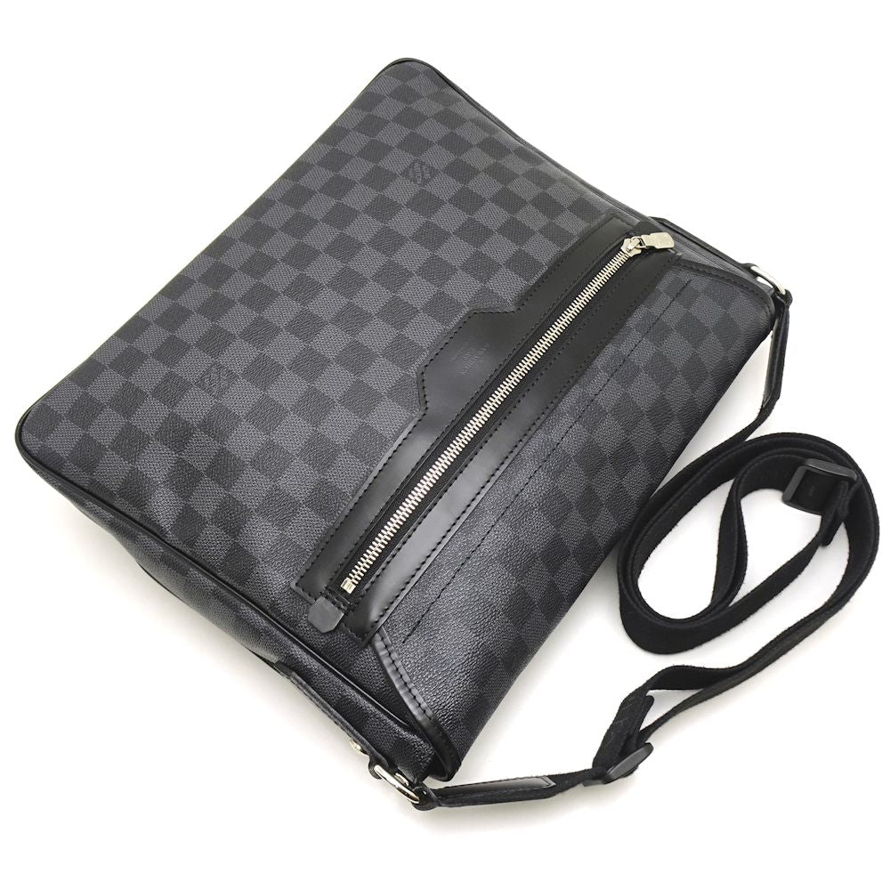 Louis Vuitton Damier Graphite Daniel MM Diagonal Shoulder