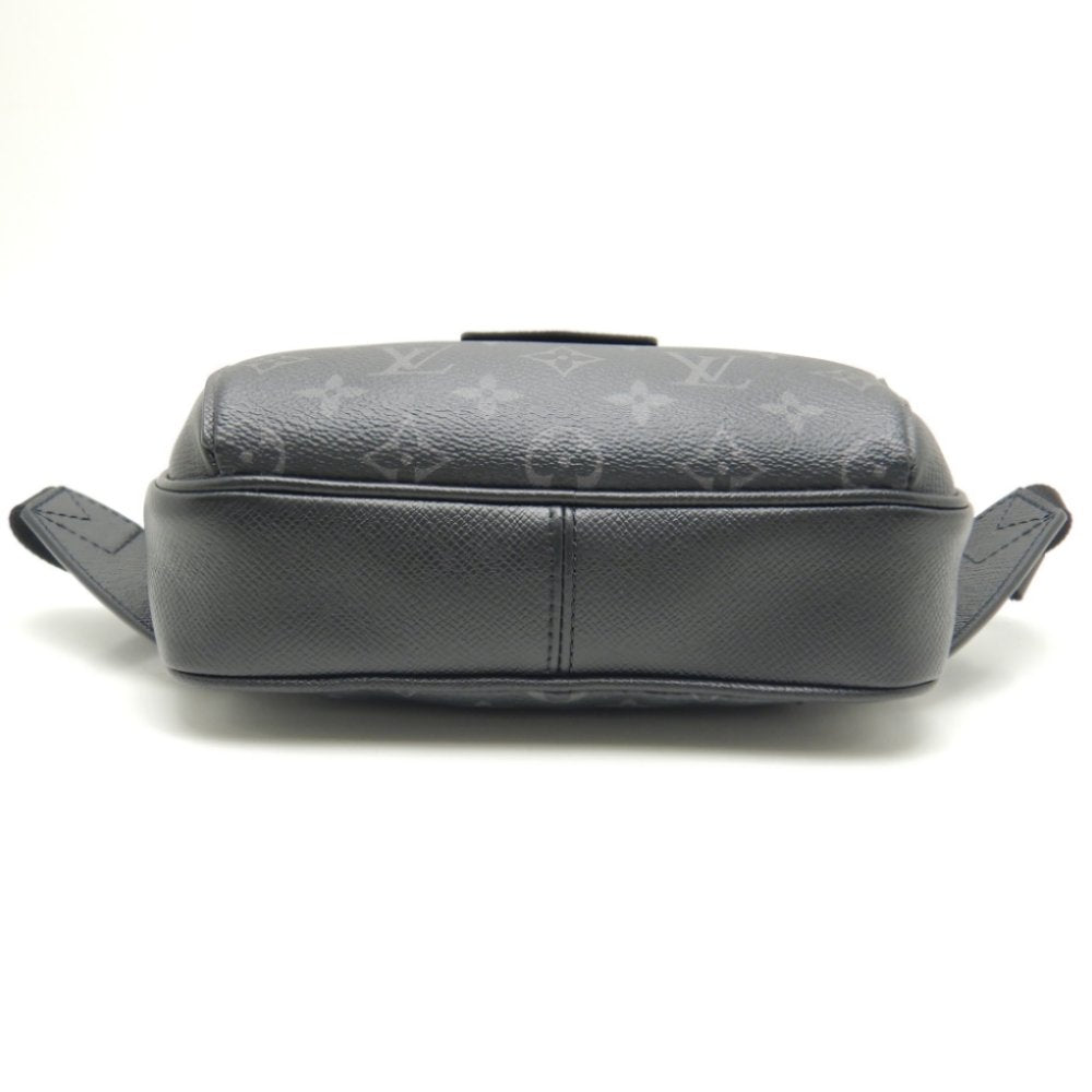Louis Vuitton Eclipse Taiga Bum Bag Outdoor Noir Body Bag