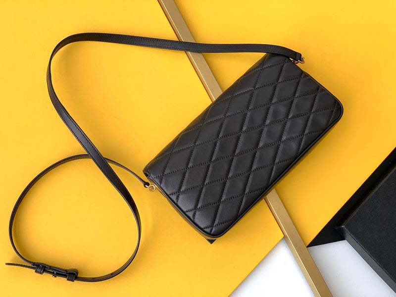 Amelia - YSL Bag - 4171