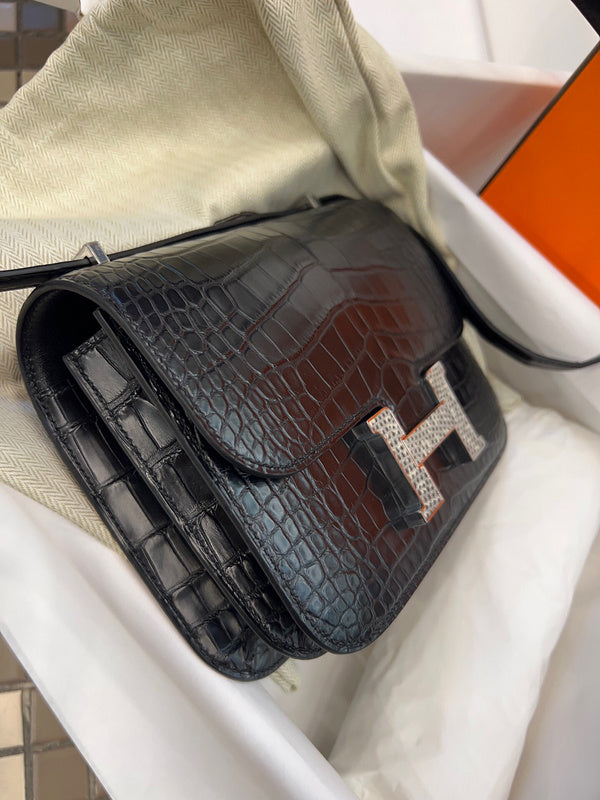 Amelia - HMS Bags - 1605