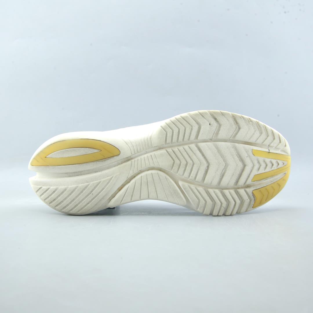 SAUCONY KINVARA 12