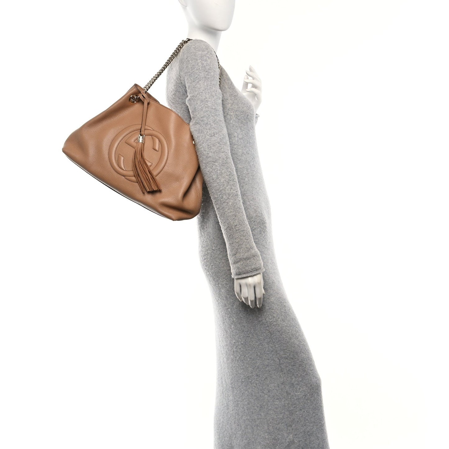 Amelia Pebbled Calfskin Medium Soho Chain Shoulder Bag Camelia