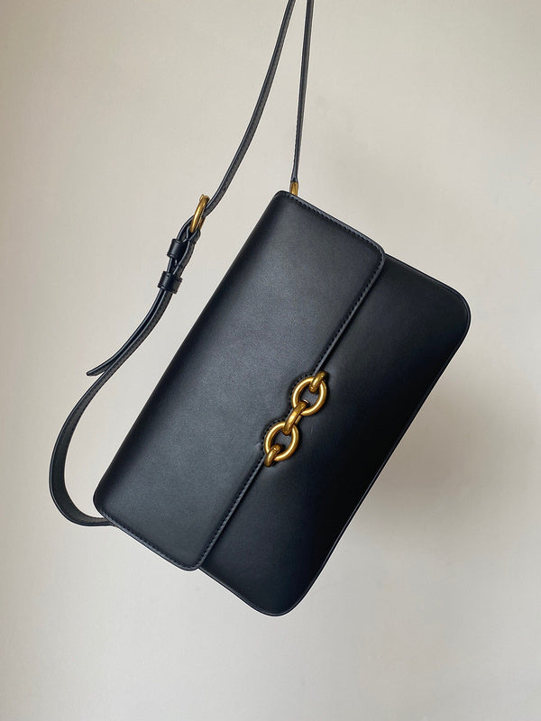 Amelia - YSL Bag - 3678