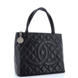 Medallion Tote Quilted Caviar