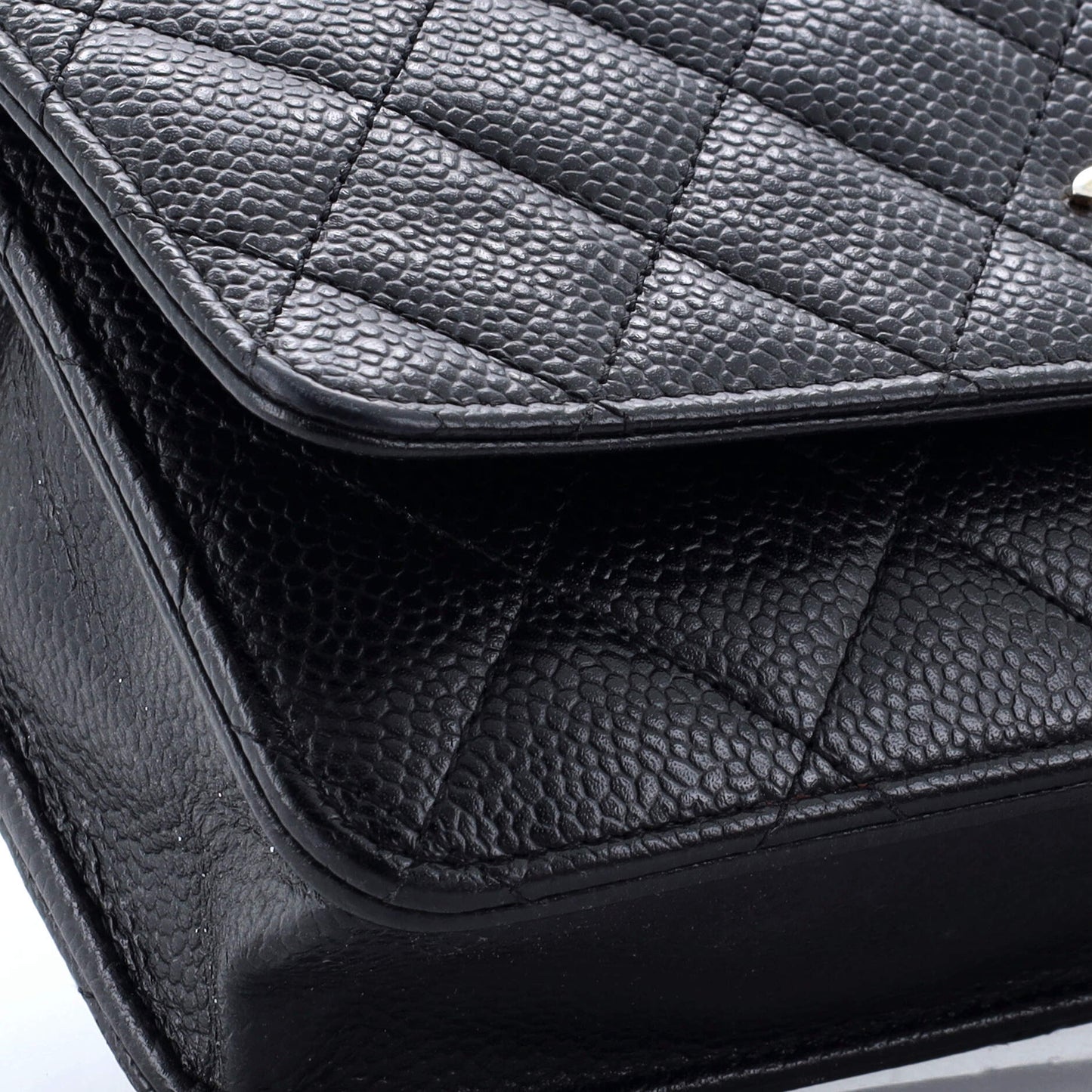 Wallet on Chain Quilted Caviar