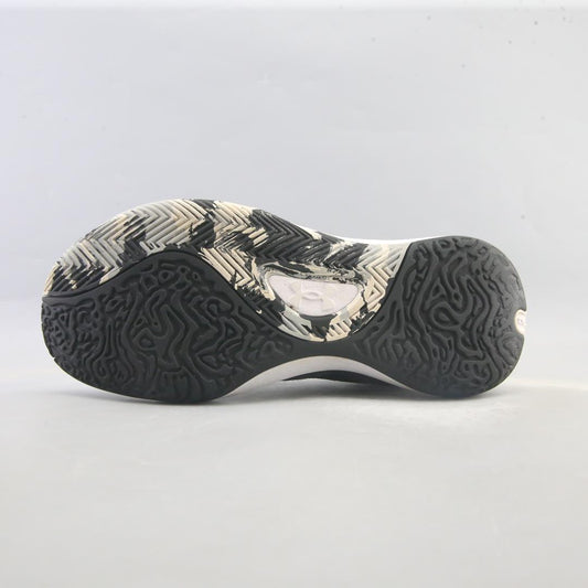UNDER ARMOUR   LOCKDOWN 6