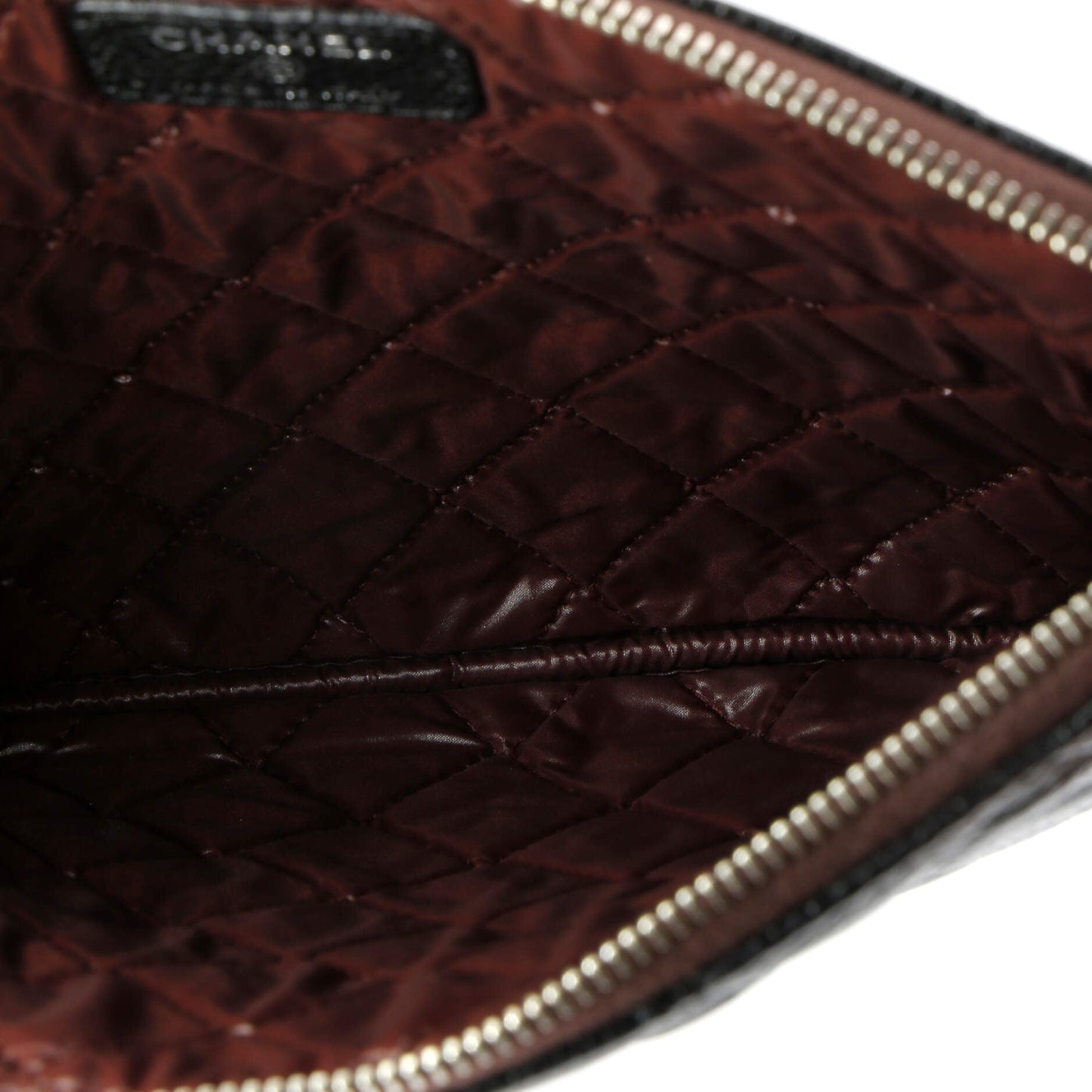 O Case Clutch Quilted Caviar Small