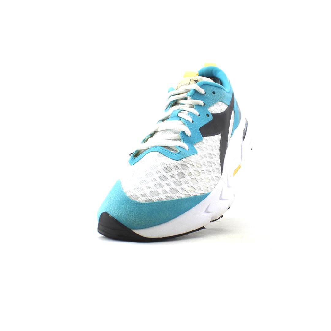 DIADORA  MYTHOS BLUSHIELD VOLO