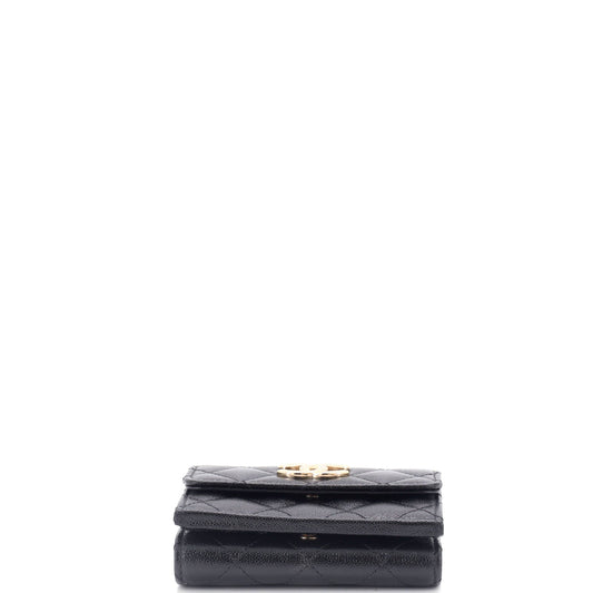 Textured CC Flap Wallet Quilted Caviar Small
