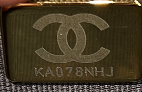 Wallet on Chain Quilted Caviar