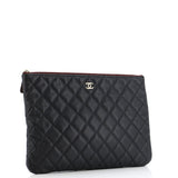O Case Clutch Quilted Caviar Medium