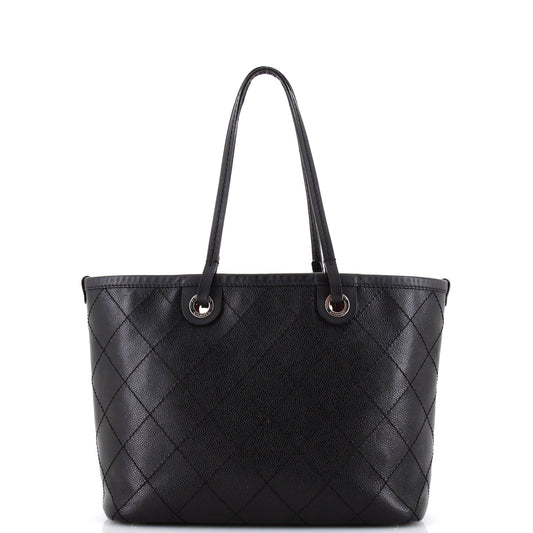 Fever Tote Quilted Caviar Medium