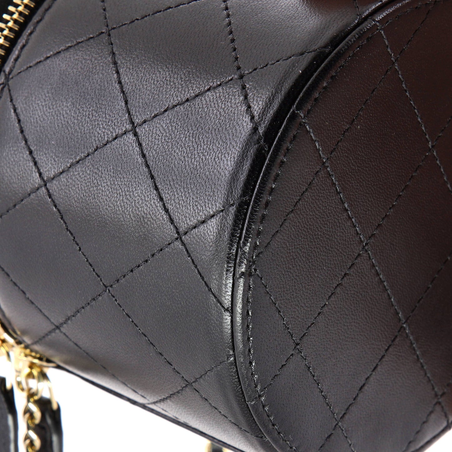 CC Round Vanity Case with Chain Quilted Lambskin Mini