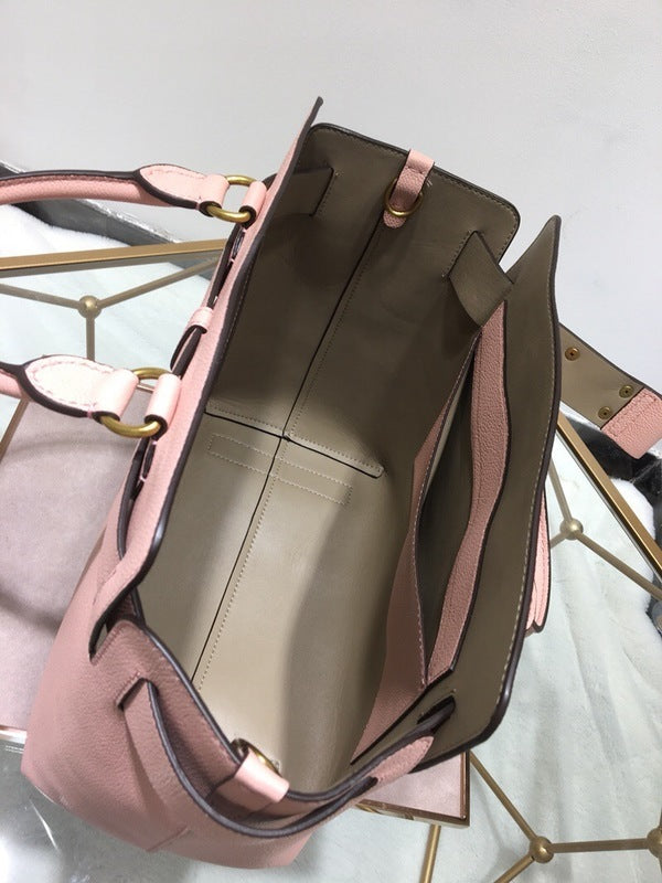 Burberry Bags - Bagsattire   371