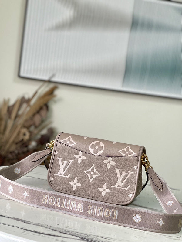 Fashion Lu-Vi bags - 4147