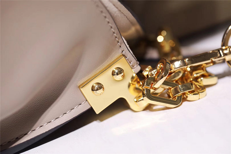 Fan Fashion Lu-Vi bags - 8131