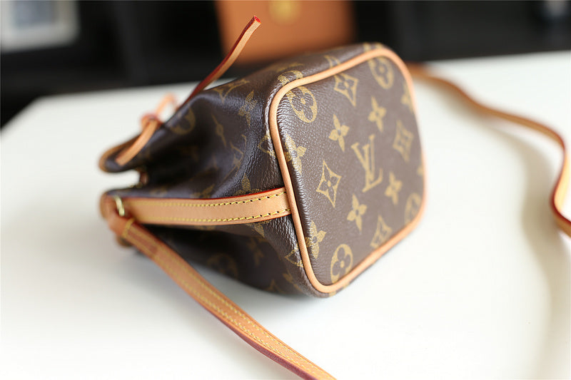 Fan Fashion Lu-Vi bags - 9390