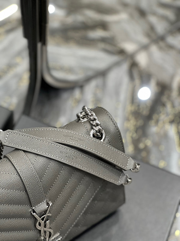 Amelia - YSL Bag - 1890