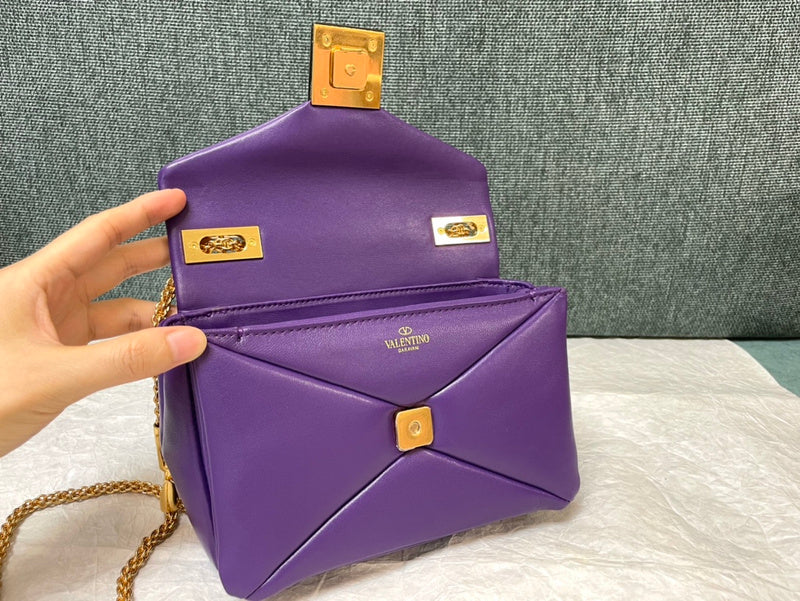 Amelia's Bag Gallery - VEL Bags - 1199