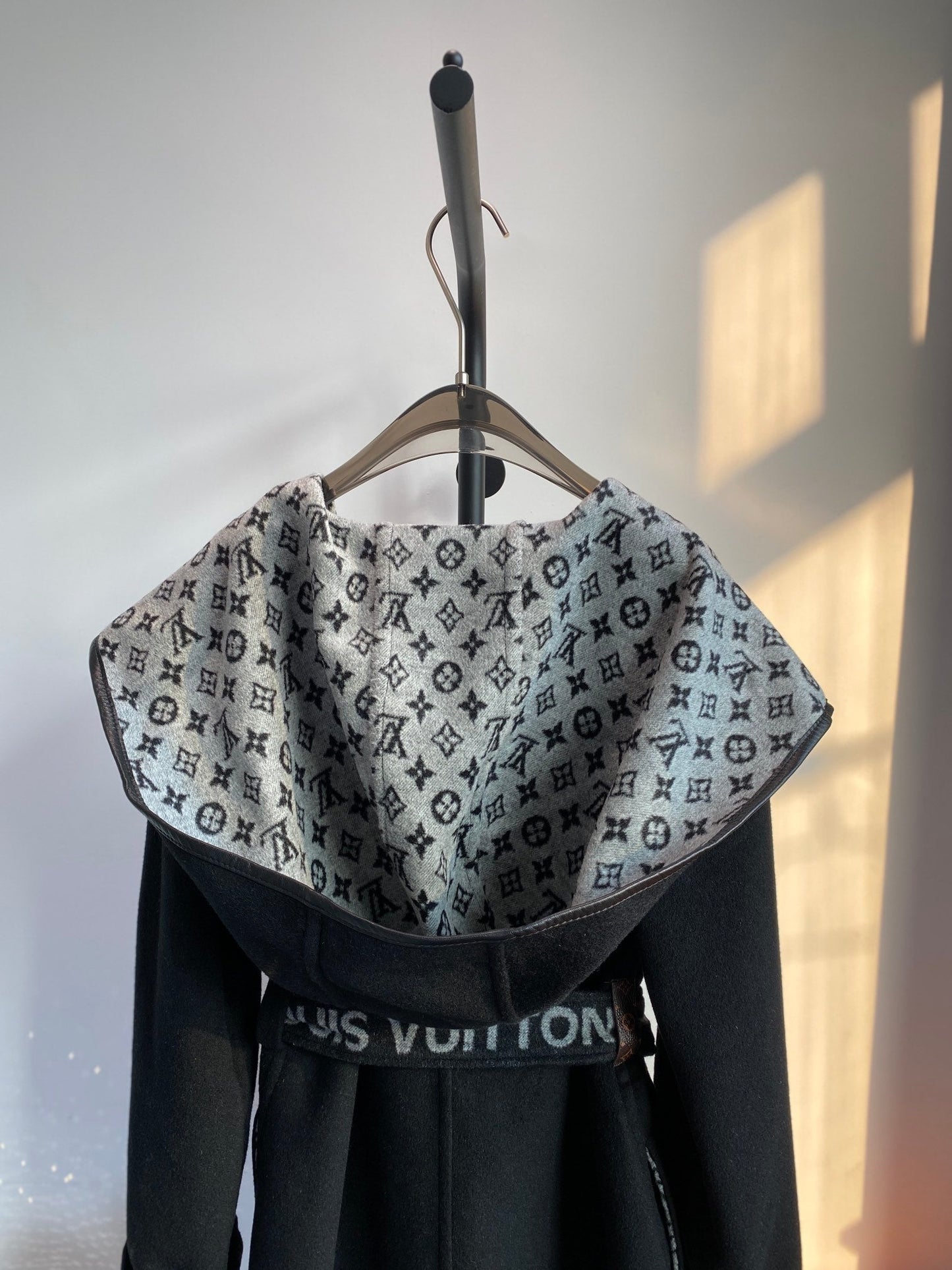 Luxury Louis Vuitton  Wrap Coat 043