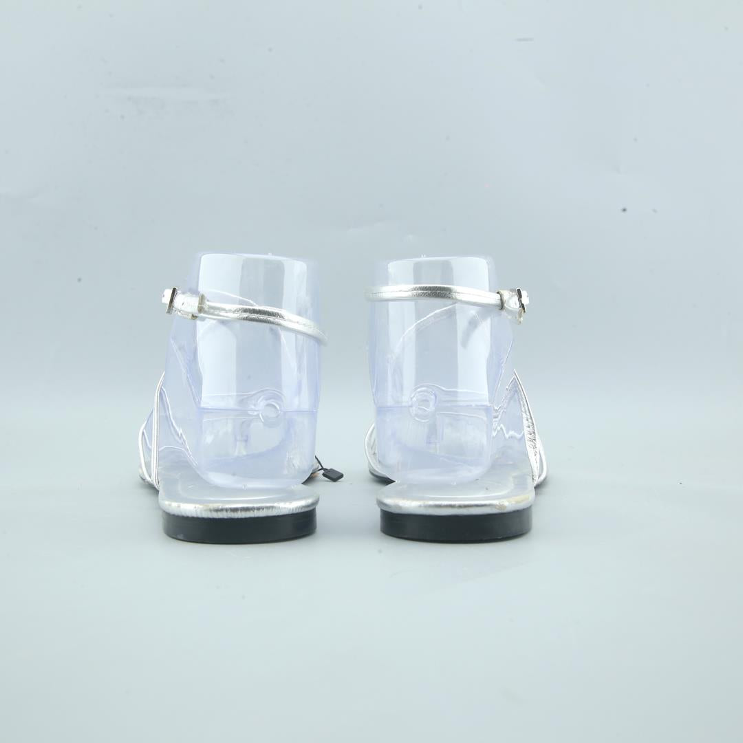 ZARA. .