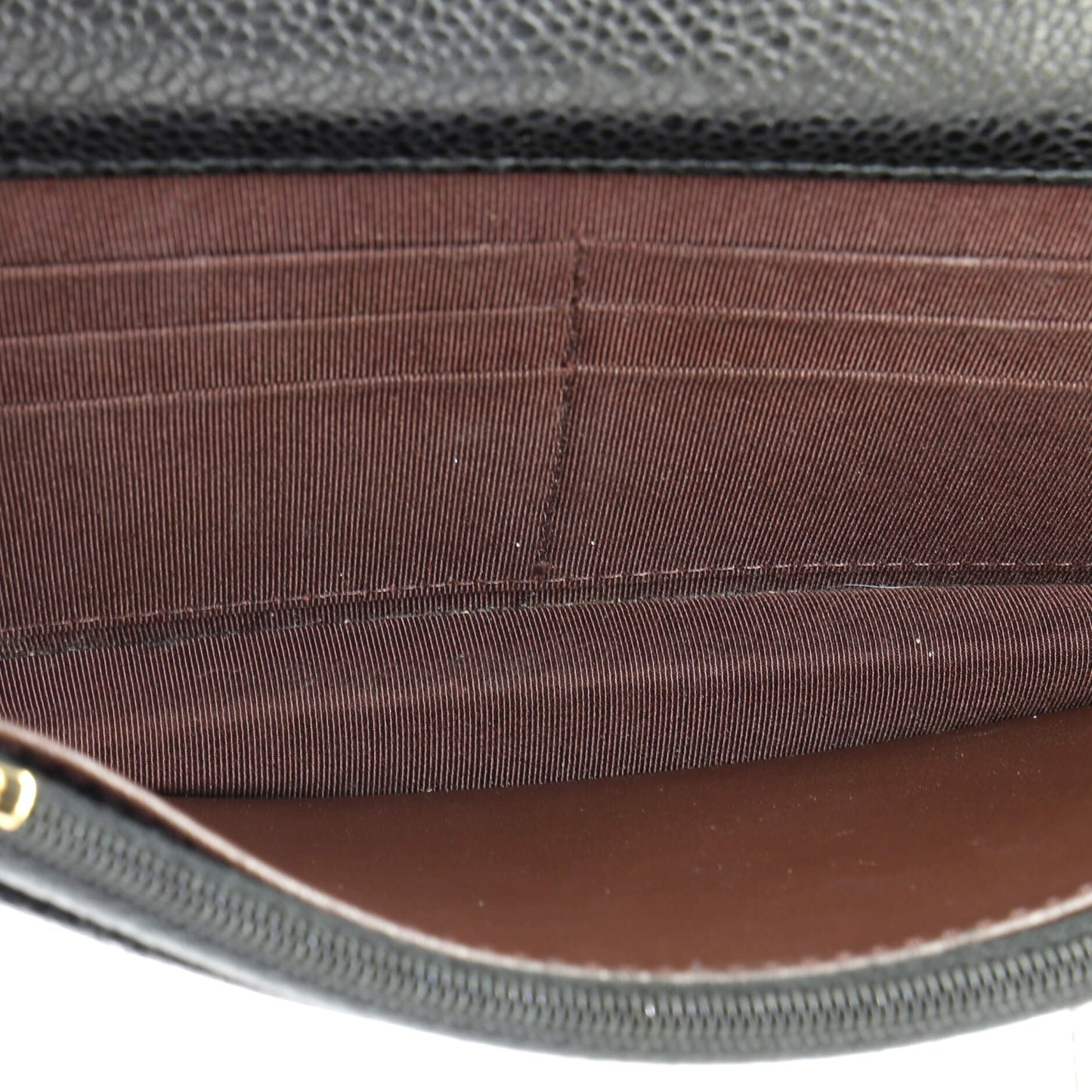 Wallet on Chain Quilted Caviar