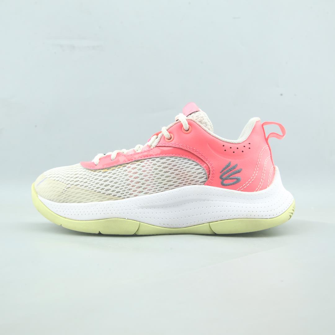 UNDER ARMOUR  CURRY 3Z6