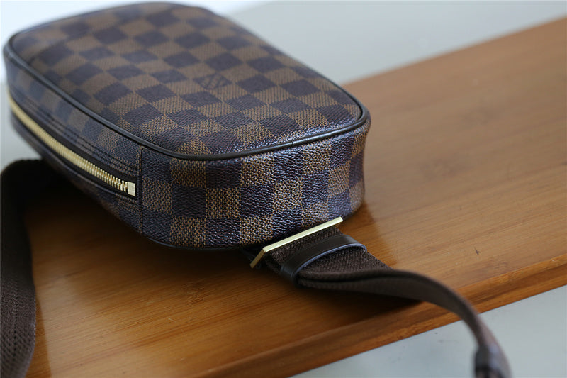Fan Fashion Lu-Vi bags - 9392