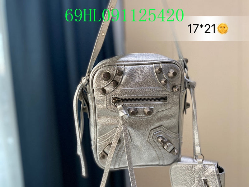 Amelia - BGA Bags - 1972