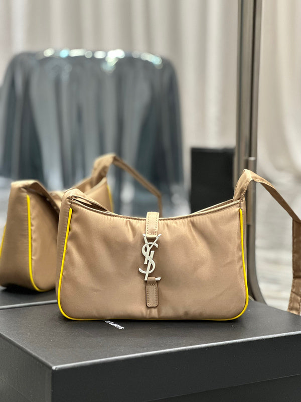Amelia - YSL Bag - 1925