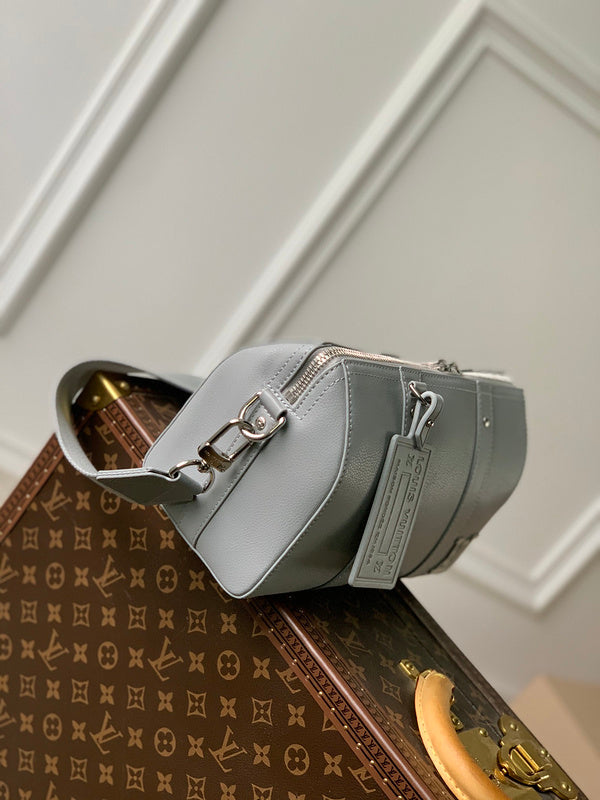 Fan Fashion Lu-Vi bags - 17042