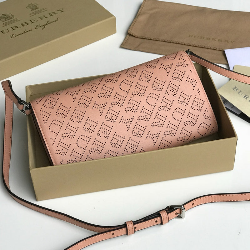 Burberry Bags - Bagsattire   656
