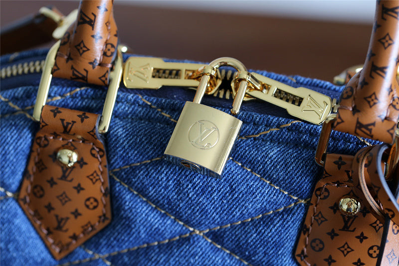 Fan Fashion Lu-Vi bags - 8251