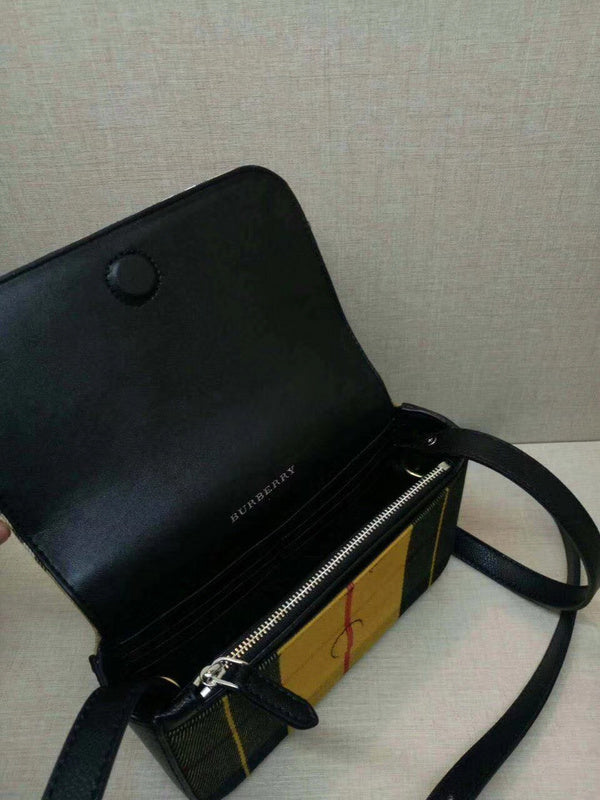 Burberry Bags - Bagsattire   433