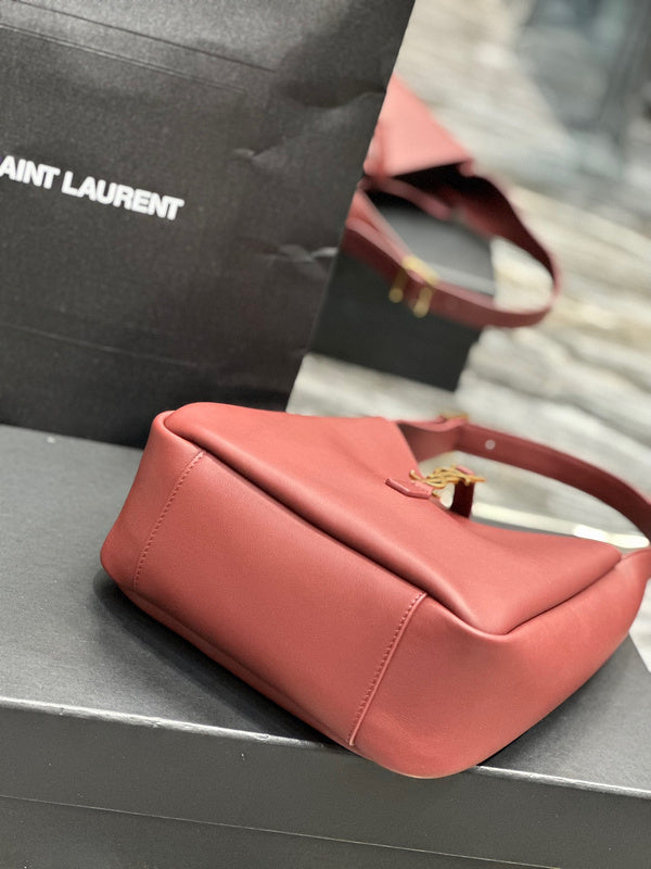 Amelia - YSL Bag - 3969