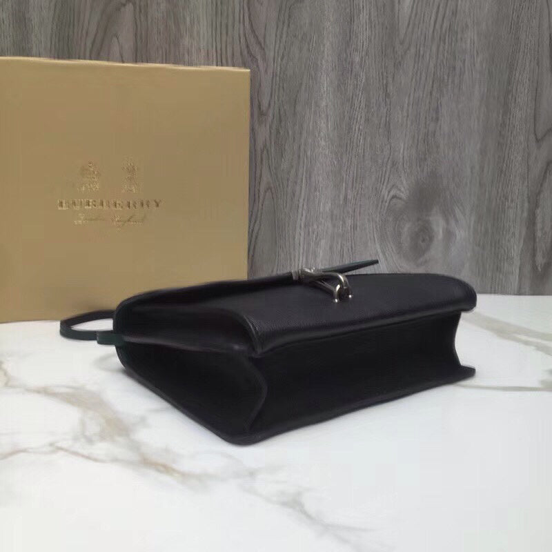 Burberry Bags - Bagsattire   739
