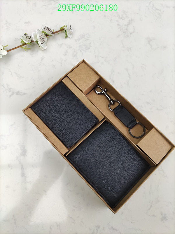 Amelia - CAH Wallet - 007