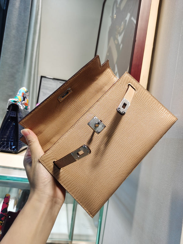 Amelia - HMS Bags - 1569