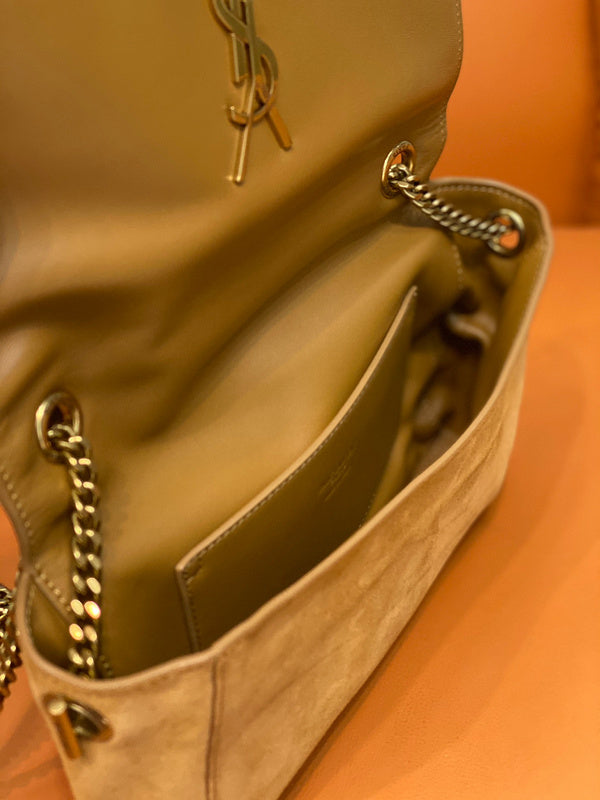 Amelia - YSL Bag - 2046