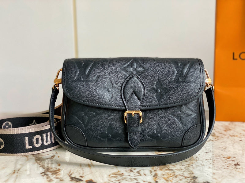 Amelia's Bag Gallery - LOV Bags - 886