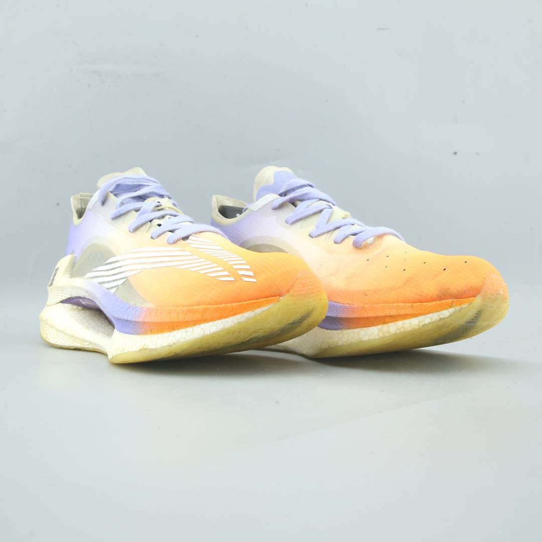 LI-NING JUE YING