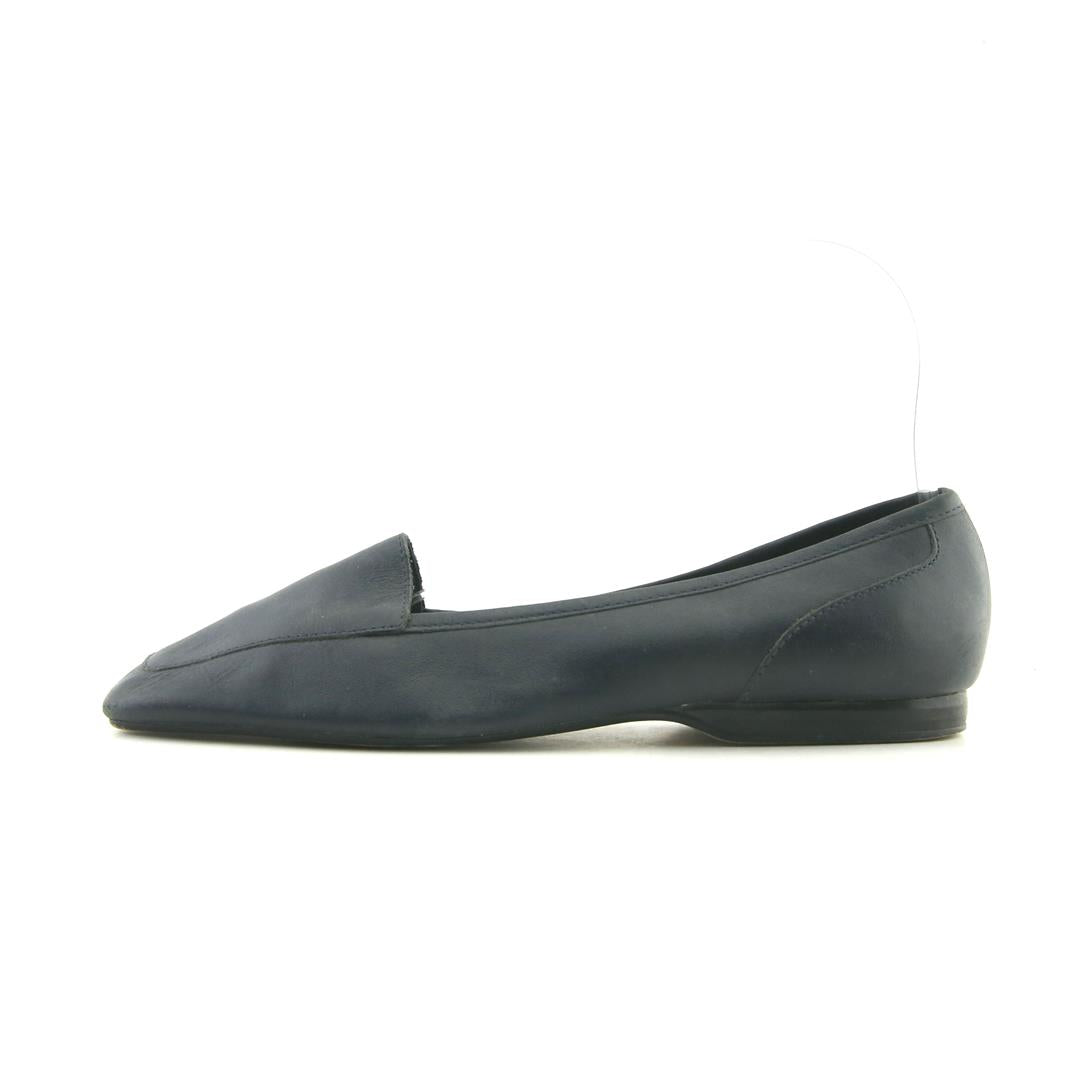 CAPEZIO .