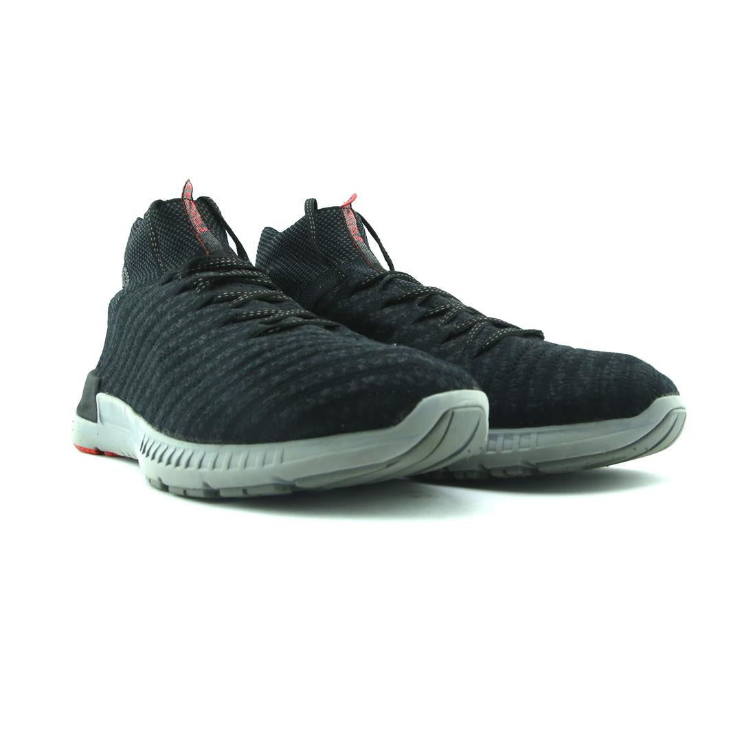 UNDER ARMOUR HIGHLIGHTED DELTA 2