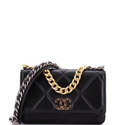 19 Wallet on Chain Quilted Lambskin