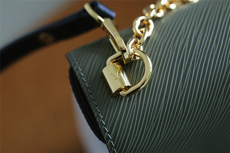 Fan Fashion Lu-Vi bags - 8523