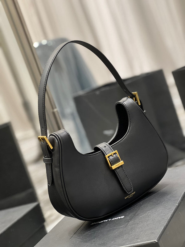 Amelia - YSL Bag - 3913