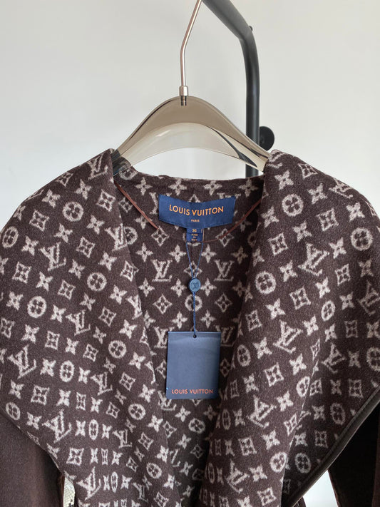 Luxury Louis Vuitton  Wrap Coat 032