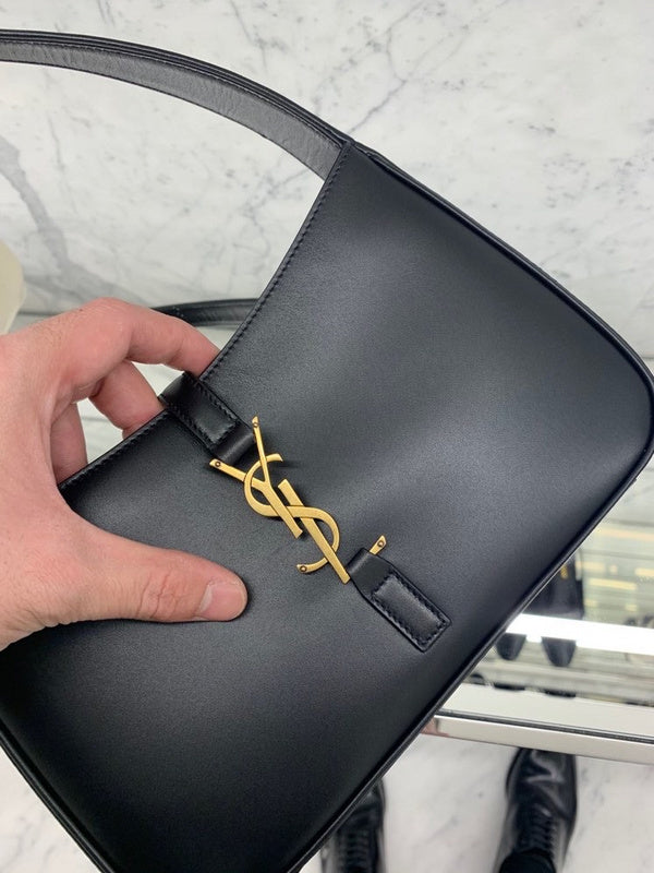 Amelia - YSL Bag - 3600